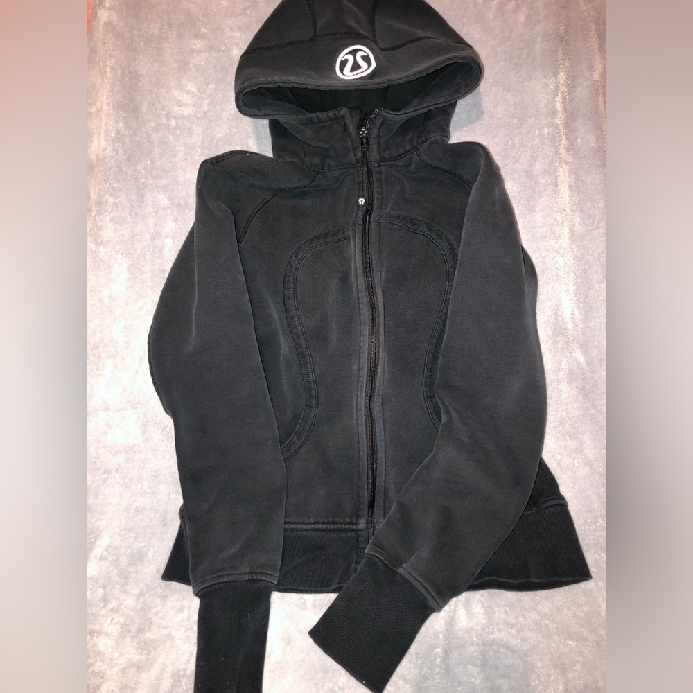 BLACK LULULEMON SCUBA FULL ZIP HOODIE